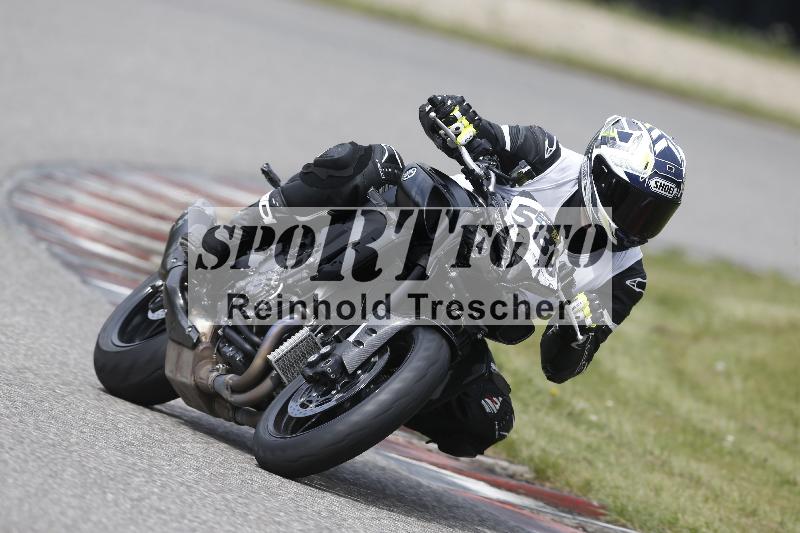 Archiv-2025/07 19.04.2025 Speer Racing ADR/Gruppe gelb/580